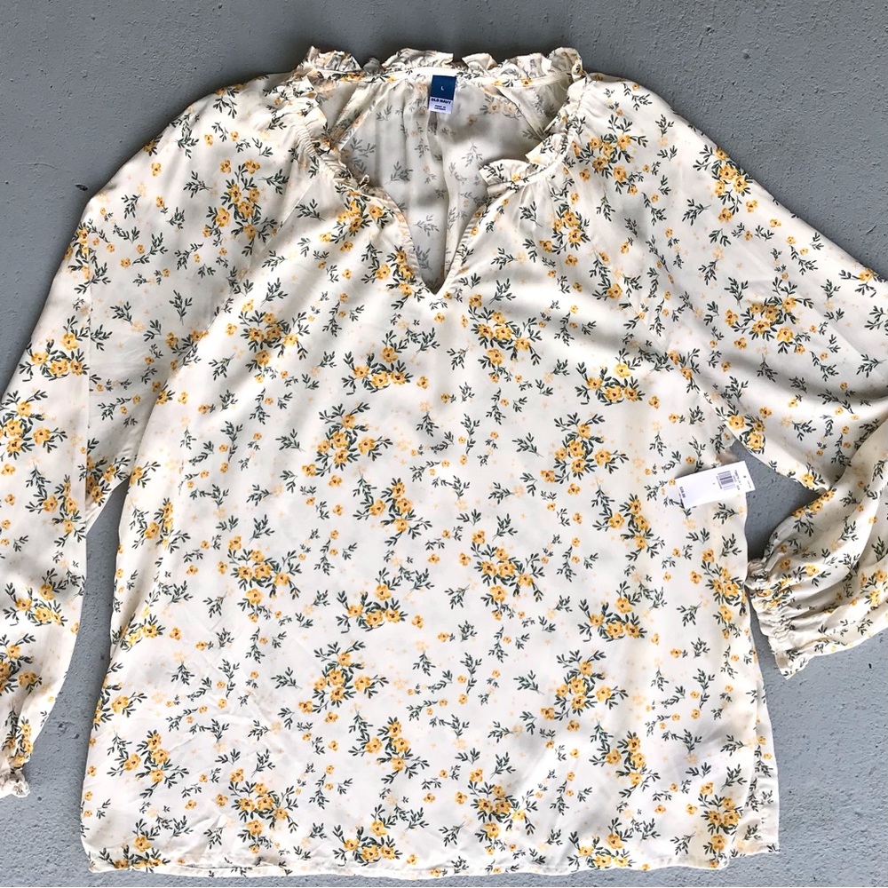 OLD NAVY Dainty Floral Print Long Sleeve Pleated Peasant Blouse - Picture 2 of 9